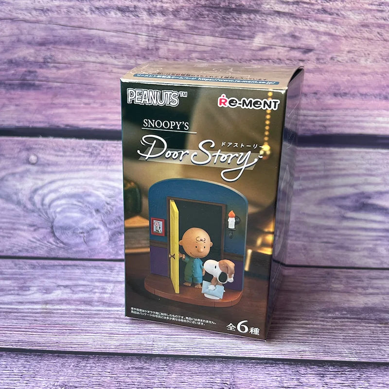 Genuine Re-Ment The Story of Snoopy's Gate Miniature Scene Blind Box Q Version Model Collectible Toys Super Cute Holiday Gifts