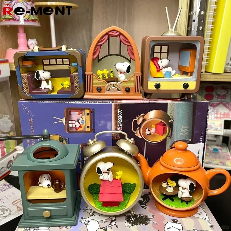 Re-Ment Peanuts Snoopy's Antique Diorama Miniature Model SNOOPY's Trunk Toys Collectible Ornaments Assembly Kids Blind Box Gift