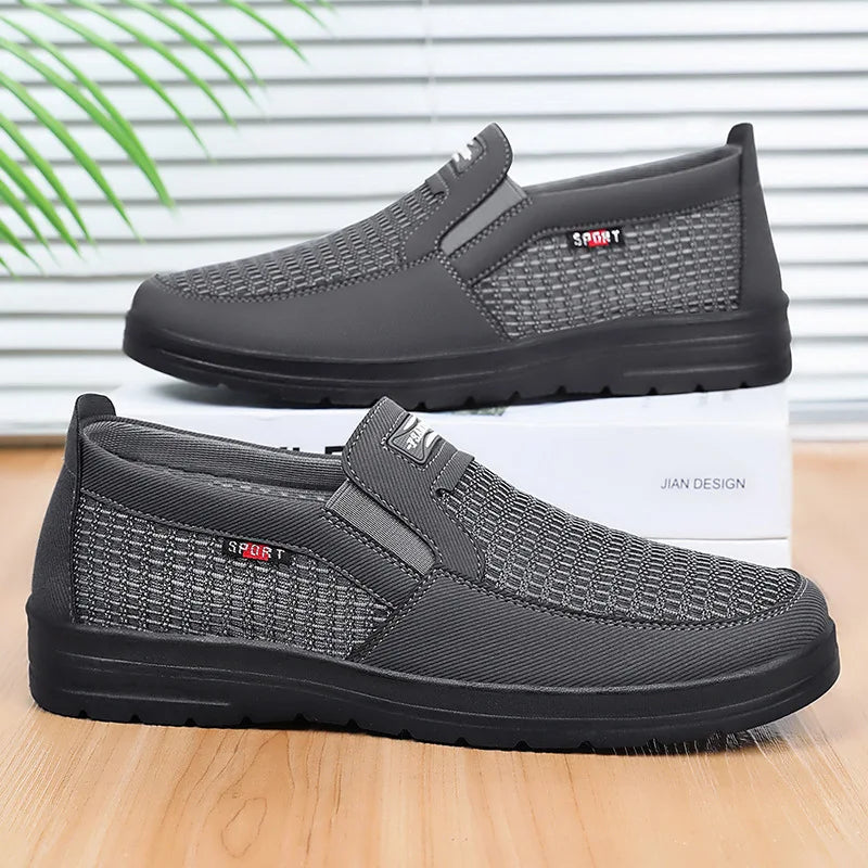 Shoes men breathable net shoes a light soft sole shallow mouth old Beijing casual men's cloth shoes