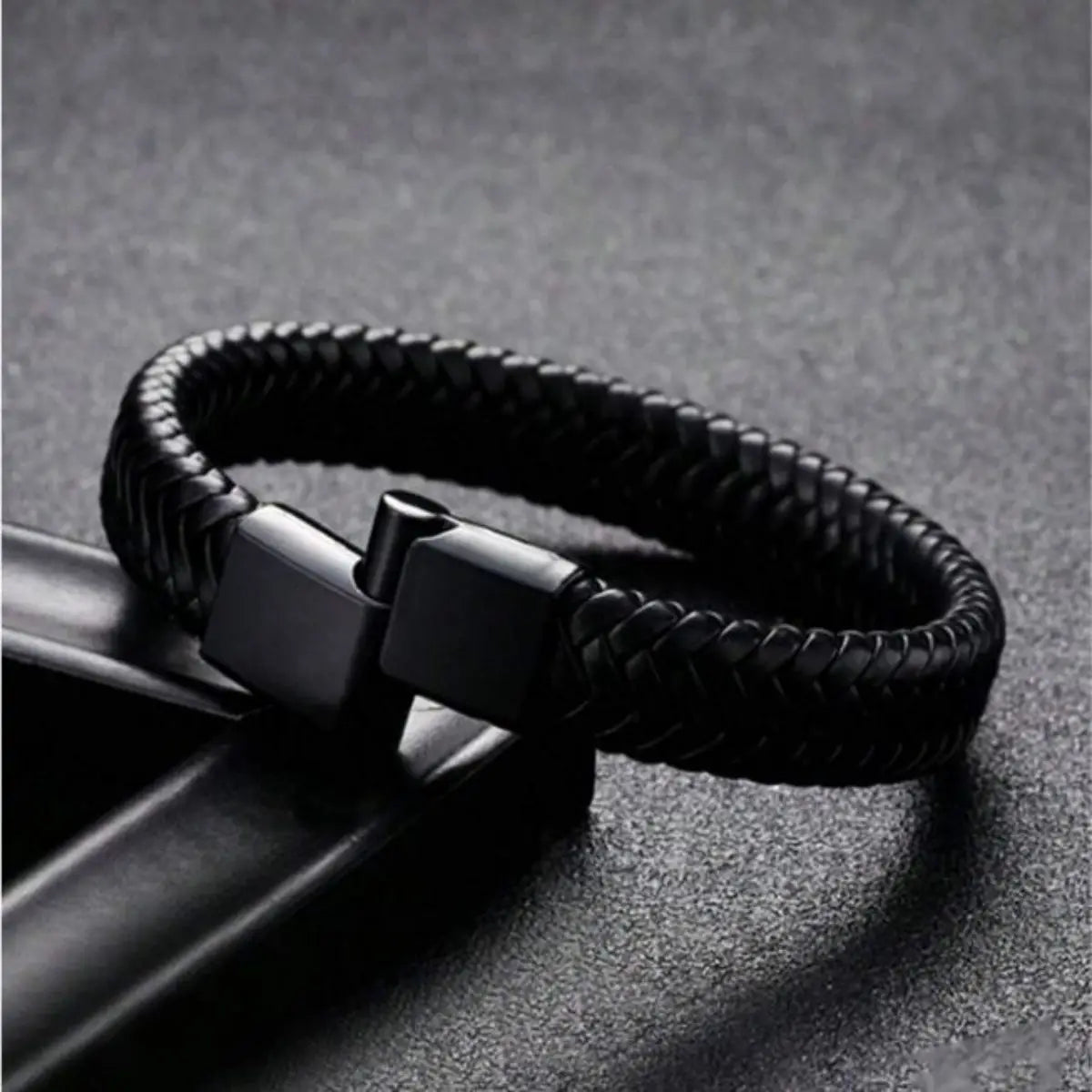 Retro Men's Leather Open Bangle, Simple Multi-Size Woven Leather Hand Rope, Outdoor Sports Gift