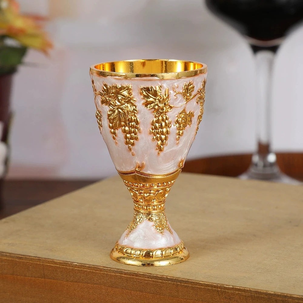 Factory Price Wine Glasses Spirits Cup Mini 30ml Vodka Goblet Retro Alloy Drinkware European Style Tableware Red Liquor Glass