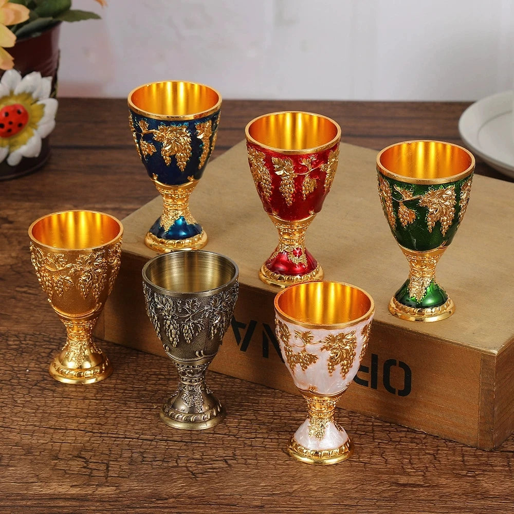 Factory Price Wine Glasses Spirits Cup Mini 30ml Vodka Goblet Retro Alloy Drinkware European Style Tableware Red Liquor Glass
