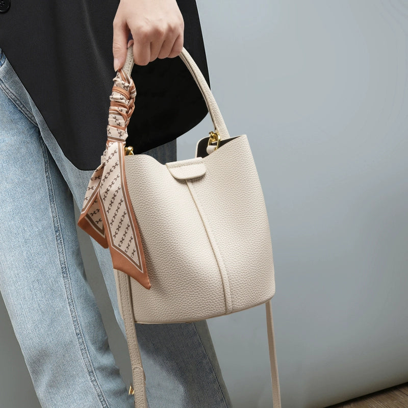Hong Kong It Golinr 2024 New Bags Soft Leather Women's Bag Crossbody Bag Summer Fancy Handbag Bucket Bag