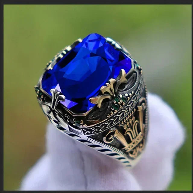 New Inlaid Emerald Men's Luxury Rings for Men Personality Retro Domineering Personality Ring To Attend The Banquet Party Jewelry
