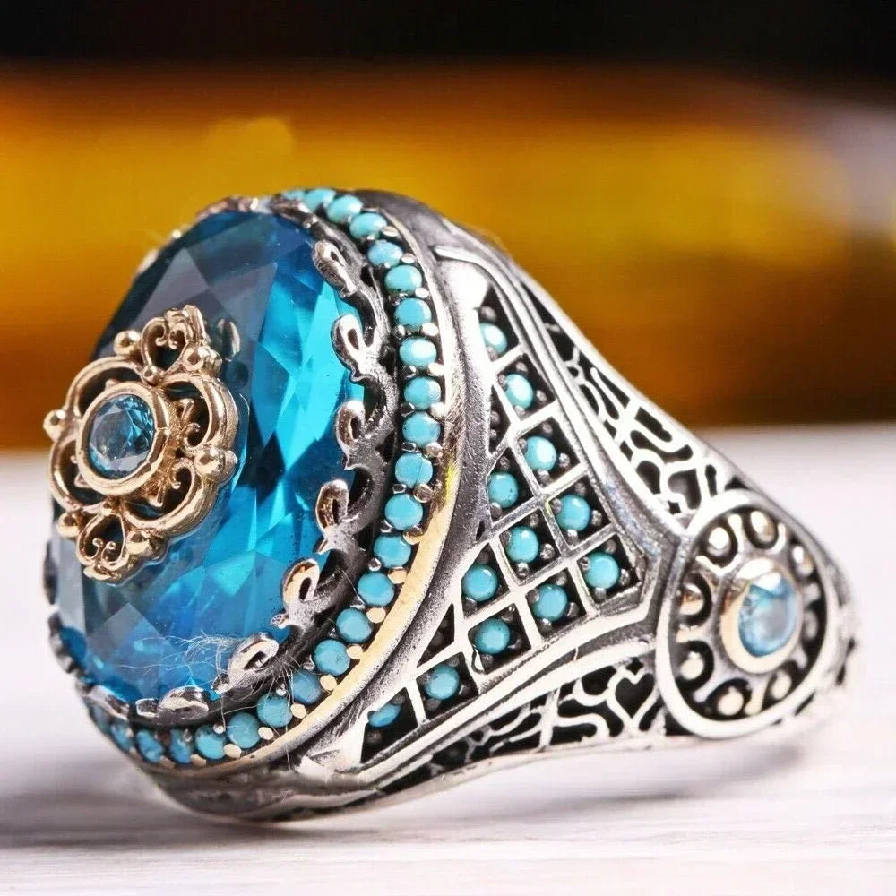 New Inlaid Emerald Men's Luxury Rings for Men Personality Retro Domineering Personality Ring To Attend The Banquet Party Jewelry