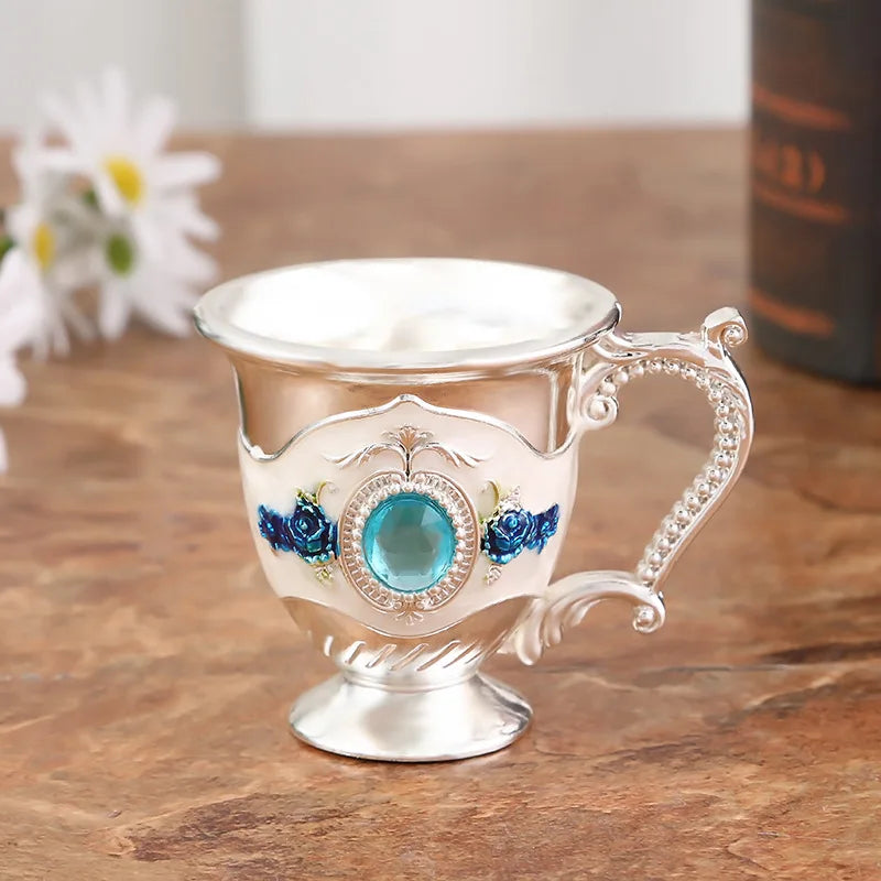 F5 Slightly Luxurious Drinking Glass Metal White Wine Cup Alloy Pattern Gems Decorated Fashion Creative Home Classical Wine Sets