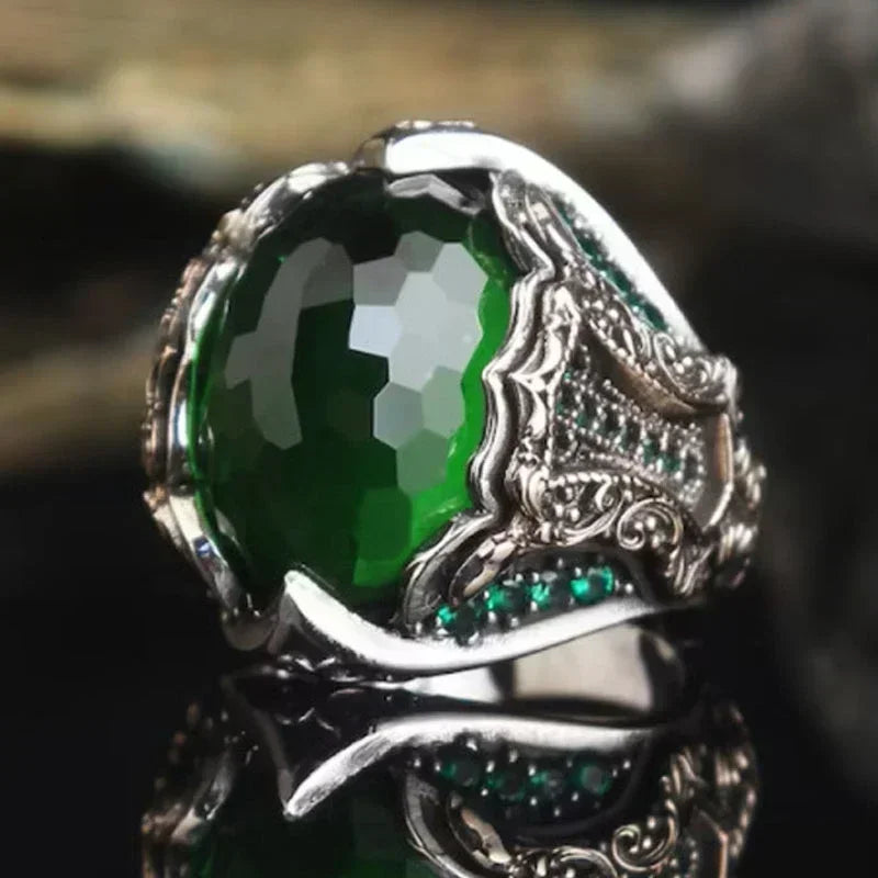 New Inlaid Emerald Men's Luxury Rings for Men Personality Retro Domineering Personality Ring To Attend The Banquet Party Jewelry