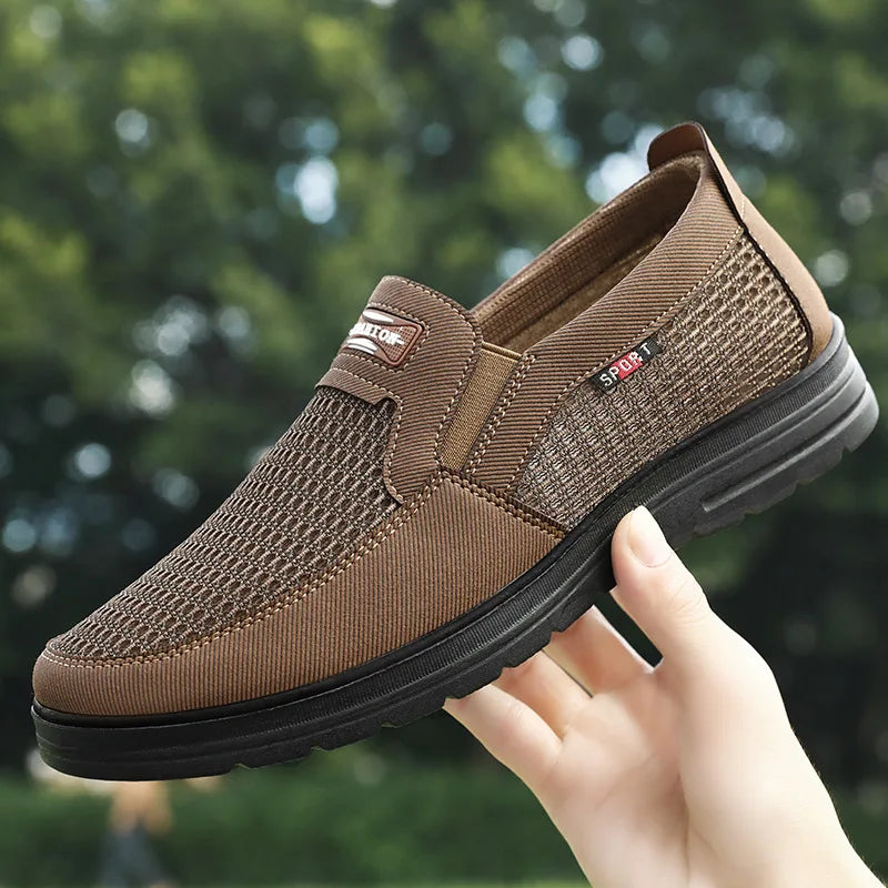 Shoes men breathable net shoes a light soft sole shallow mouth old Beijing casual men's cloth shoes